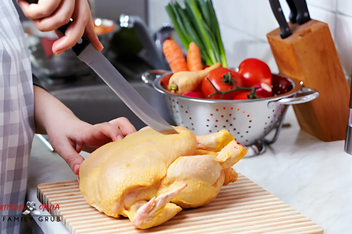 Cooking process of Chicken Souse with vegetables and chicken in pot